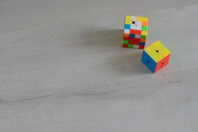 Padrões de vinílicos deixam projetos contemporâneos mais sofisticados.